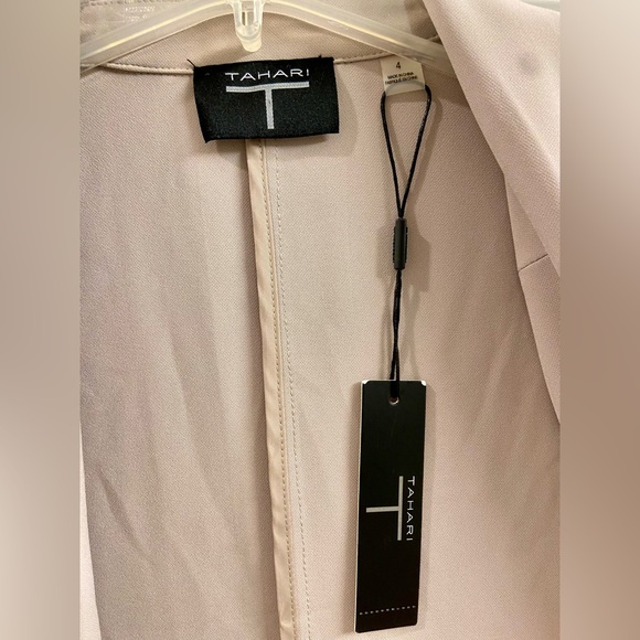 NWT Women's T Tahari Taupe Beige Open Belted Wrap Long Trench Coat Size 4 $158 - Picture 5 of 7